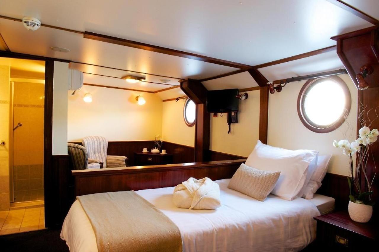 Bateau A Quai Le Chardonnay Hotel