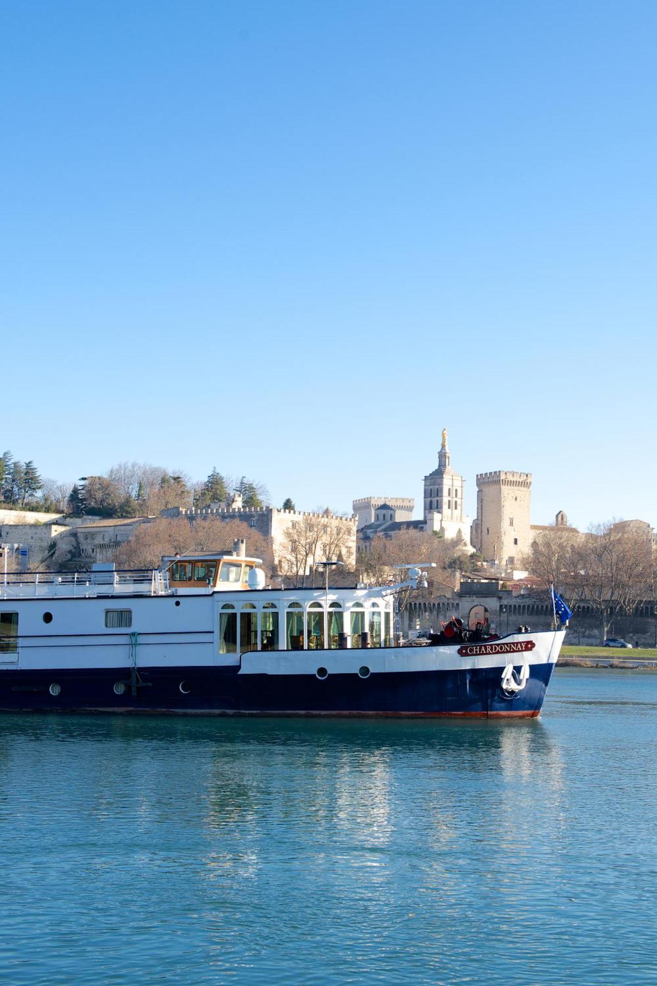 Bateau A Quai Le Chardonnay 4* Avignon